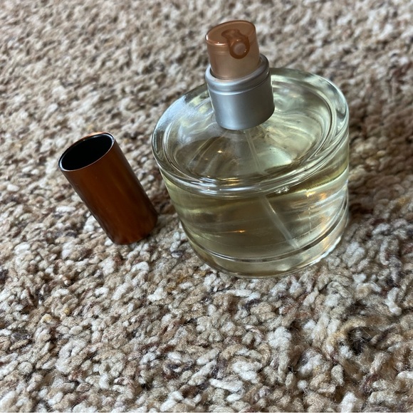 Mary Kay Warm Amber Perfume Discontinued - Picture 3 of 3